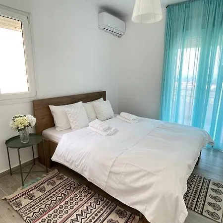 Albina's Luxury 3 Bedroom * 卡尼奥提