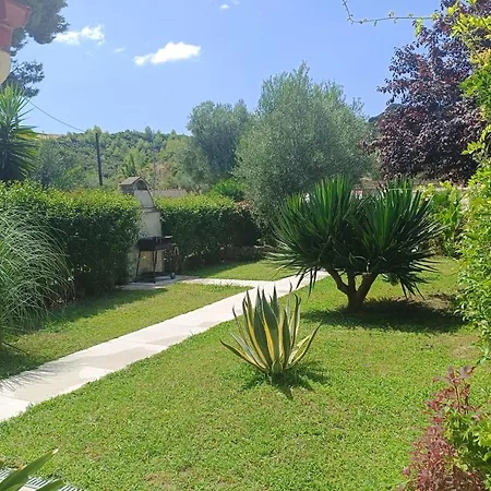 Case de vacanță Albina's Luxury 3 Bedroom Hanioti